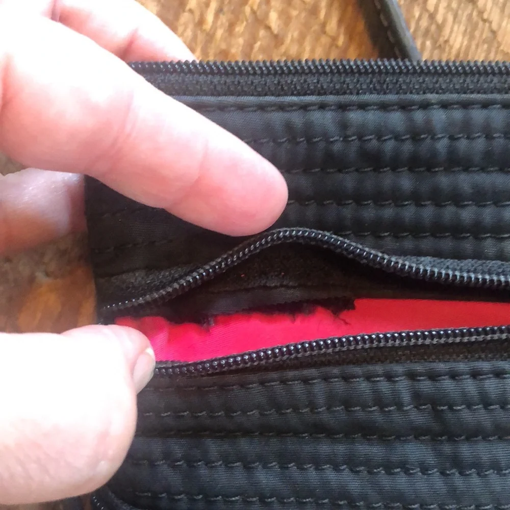 Dooney & Bourke black crossbody bag